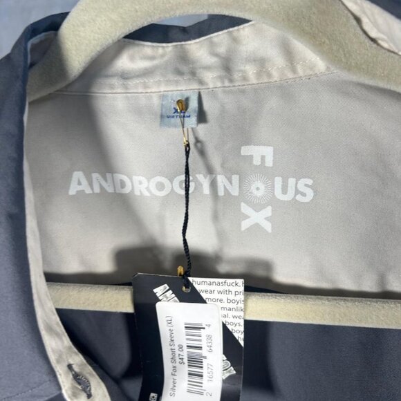 NWT Androgynous Fox Swift Fox Short Sleeve Button Up Shirt/Silver Fox - Size XL - Picture 8 of 11